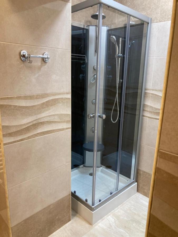 B&B La Reggia Di Rihanna Spa Caserta Eksteriør billede