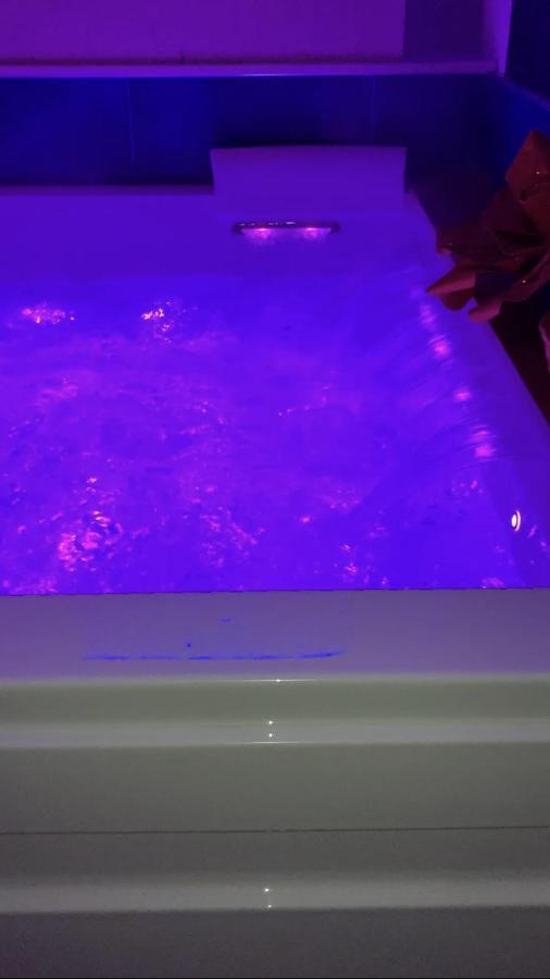 B&B La Reggia Di Rihanna Spa Caserta Eksteriør billede